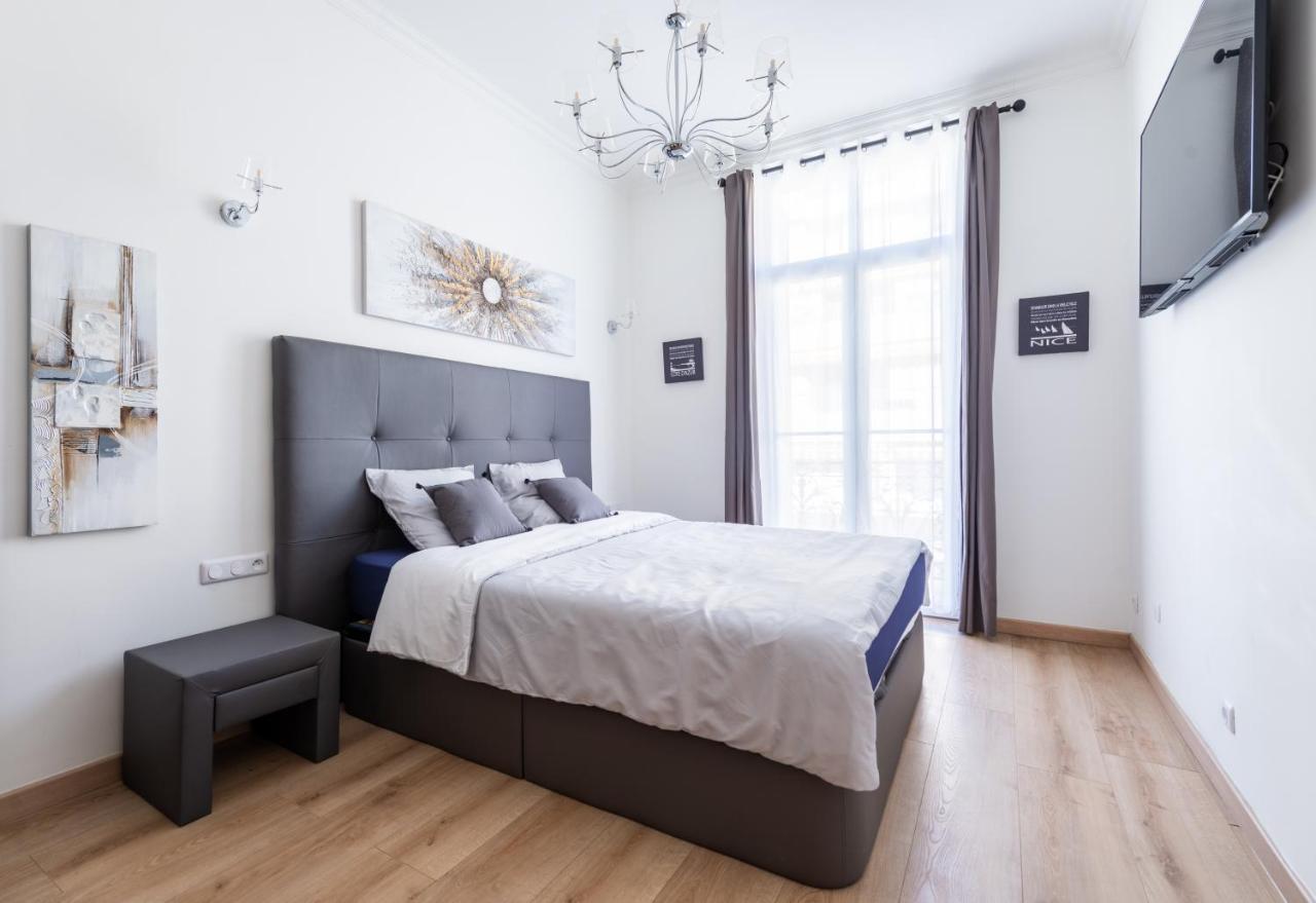 Appartement Sunny And Modern Baquis Flat à Nice Extérieur photo