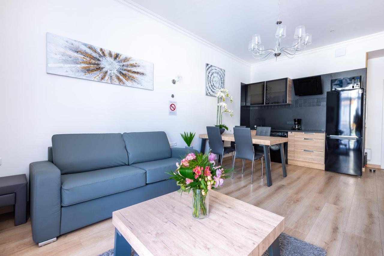 Appartement Sunny And Modern Baquis Flat à Nice Extérieur photo